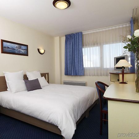 Appart'City Pontoise Cergy-Le-Haut Room photo