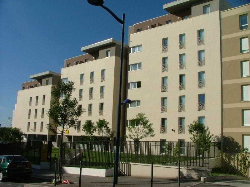 Appart'City Pontoise Cergy-Le-Haut Exterior photo
