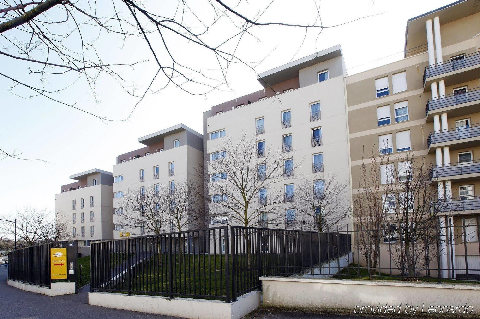 Appart'City Pontoise Cergy-Le-Haut Exterior photo