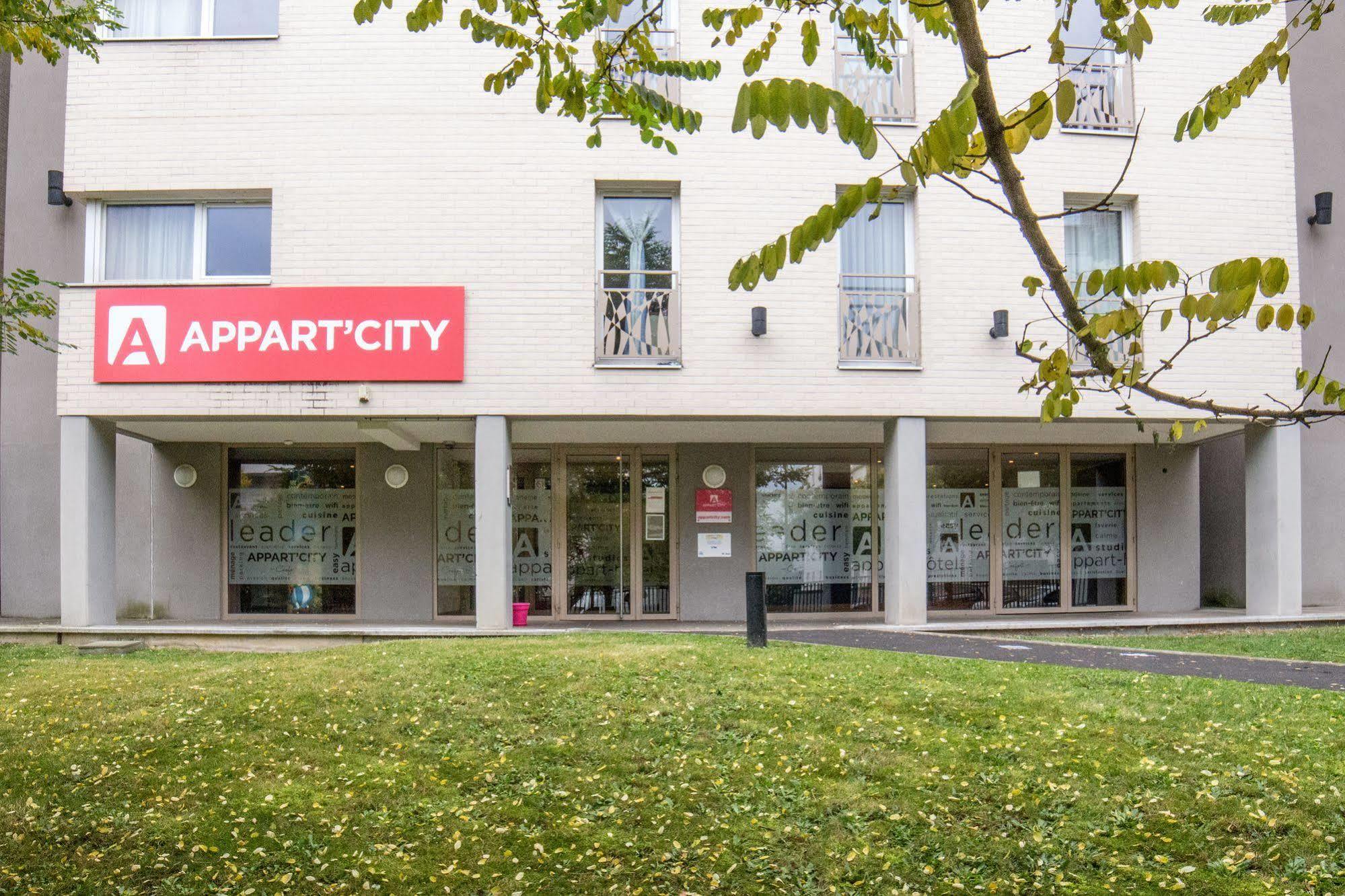 Appart'City Pontoise Cergy-Le-Haut Exterior photo